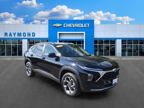 New 2026 Chevrolet Trax LT w/ LT Convenience Package FWD image 1