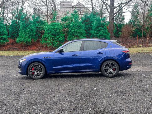 Used 2021 Maserati Levante S image 3