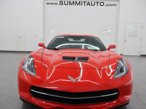 Used 2017 Chevrolet Corvette Stingray Coupe w/ 1LT RWD image 19