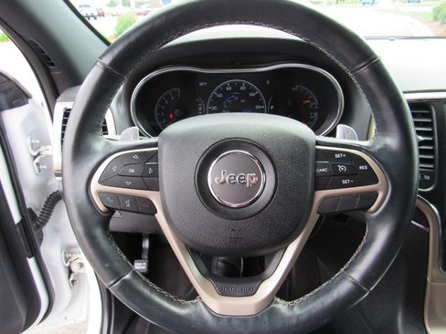 Used 2016 Jeep Grand Cherokee Limited AWD/4WD image 16