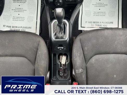 Used 2019 Jeep Renegade Altitude w/ Quick Order Package 2XM AWD/4WD image 20