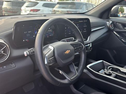 Used 2026 Chevrolet Equinox LT FWD image 11