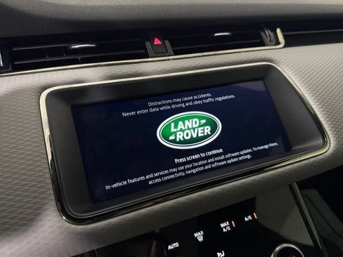 Certified 2020 Land Rover Range Rover Evoque R-Dynamic S AWD/4WD image 19