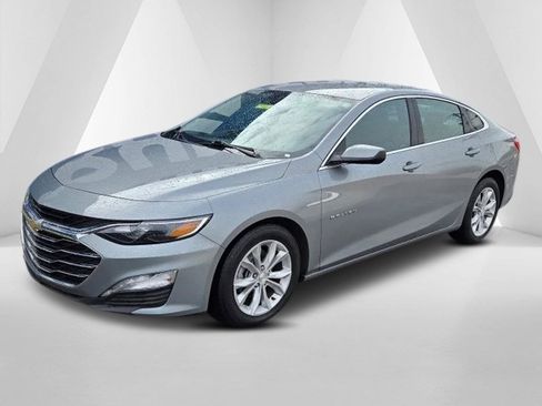 Used 2024 Chevrolet Malibu LT image 3