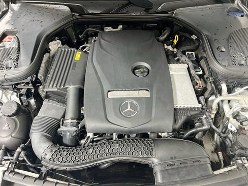 Used 2018 Mercedes-Benz E 300 4MATIC image 27
