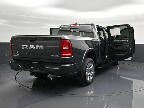 Used 2025 RAM 1500 Big Horn AWD/4WD image 35