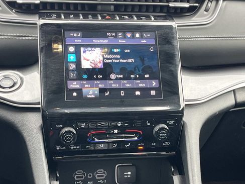 Used 2023 Jeep Grand Cherokee Altitude image 15