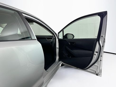 Used 2024 Toyota Corolla LE FWD image 29