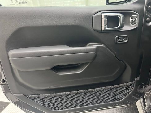 New 2025 Jeep Gladiator Sport image 10