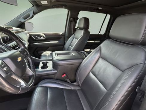 Used 2021 Chevrolet Suburban LT AWD/4WD image 17