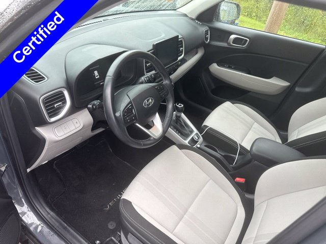 Certified 2024 Hyundai Venue SEL FWD image 7