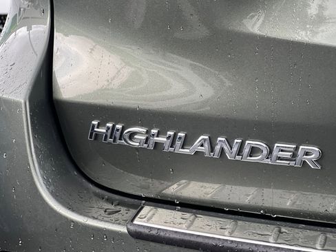 Certified 2019 Toyota Highlander XLE image 14