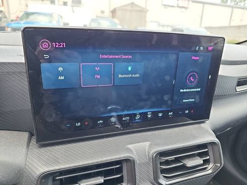 Used 2025 Ford Mustang Coupe RWD image 17