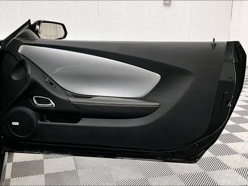 Used 2015 Chevrolet Camaro SS RWD image 21