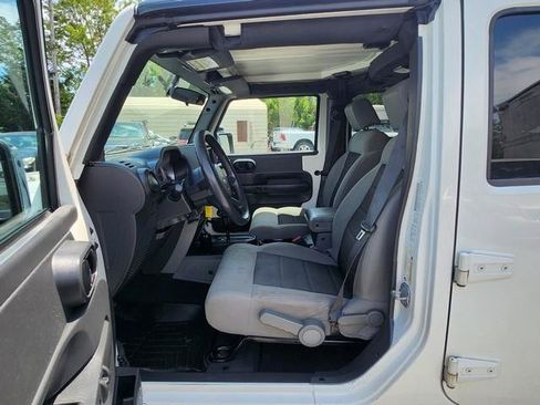Used 2010 Jeep Wrangler Unlimited Sport AWD/4WD image 10