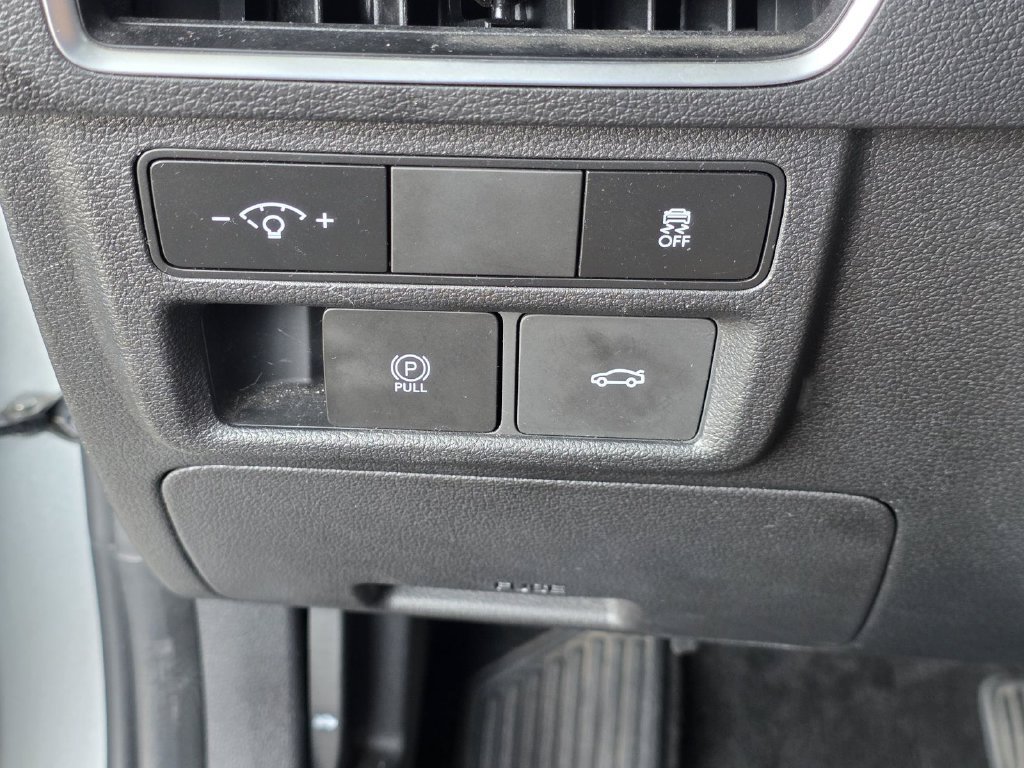 Used 2025 Hyundai Sonata SEL FWD image 19