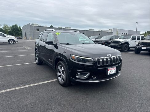Certified 2021 Jeep Cherokee Limited w/ Elite Package AWD/4WD image 3