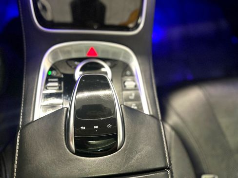 Used 2019 Mercedes-Benz S 560 Sedan image 33