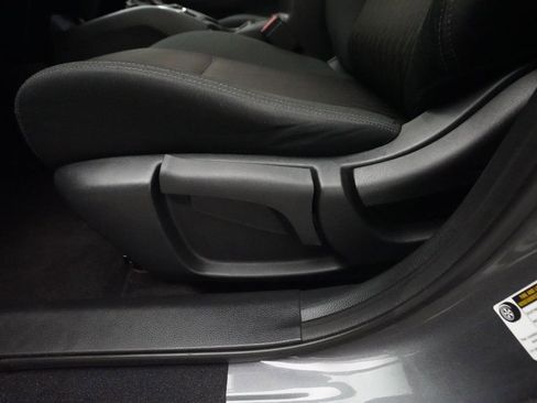 Used 2019 Nissan Rogue SV AWD/4WD image 27
