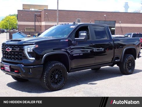 Used 2024 Chevrolet Silverado 2500 ZR2 w/ Technology Package AWD/4WD image 1