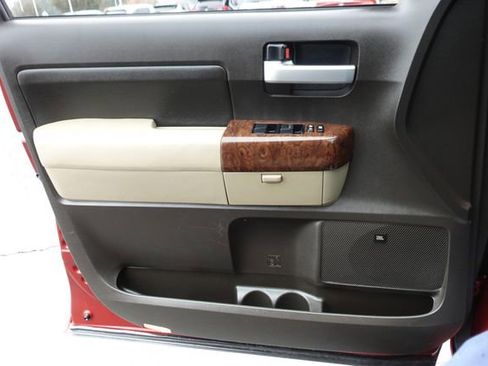 Used 2010 Toyota Tundra Limited image 25