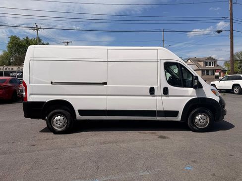 Used 2023 RAM ProMaster 2500 FWD image 8