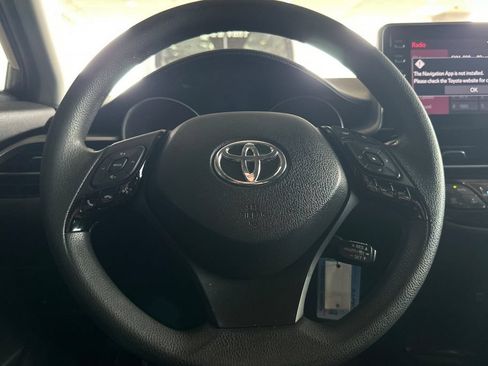 Used 2021 Toyota C-HR LE FWD image 25