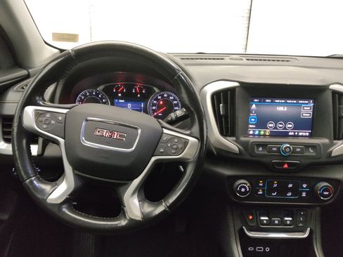 Used 2021 GMC Terrain SLE FWD image 22
