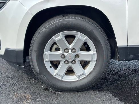 Used 2016 GMC Acadia SLE image 9