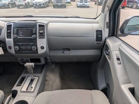 Used 2017 Nissan Frontier SV AWD/4WD image 18
