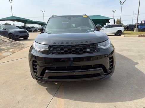 Certified 2024 Land Rover Discovery Dynamic SE image 9