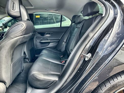Used 2023 Mercedes-Benz C 300 Sedan image 4