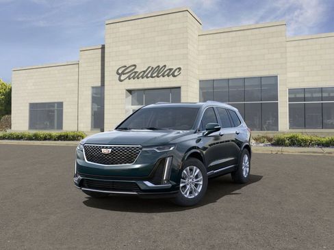 New 2025 Cadillac XT6 Luxury image 8
