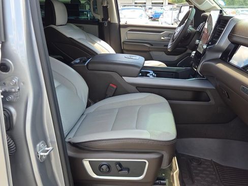 Used 2025 RAM 1500 Laramie w/ Advanced Safety Group II AWD/4WD image 14