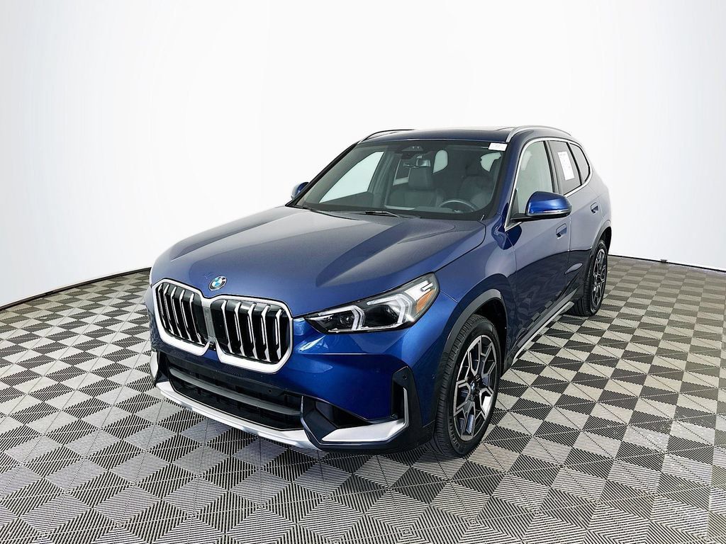 Used 2025 BMW X1 xDrive28i AWD/4WD image 4