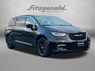 Used 2024 Chrysler Pacifica Touring-L FWD 360° Tour