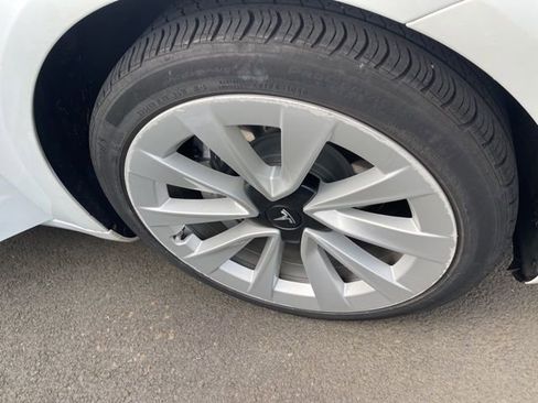 Used 2021 Tesla Model 3 Standard Range Plus image 6