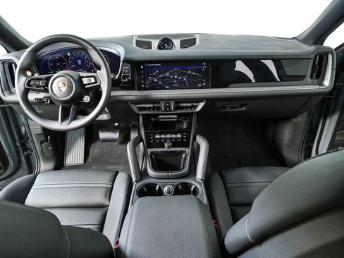 New 2026 Porsche Cayenne Coupe AWD/4WD image 19