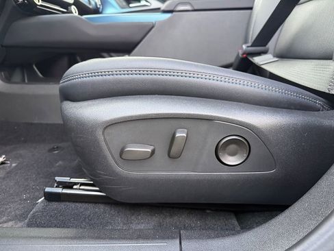 New 2026 Chevrolet Equinox EV LT AWD/4WD image 16