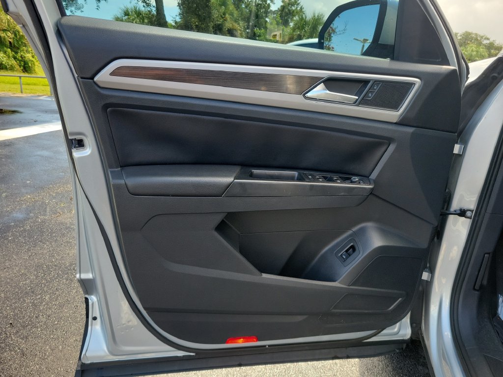 Used 2019 Volkswagen Atlas SE AWD/4WD image 18