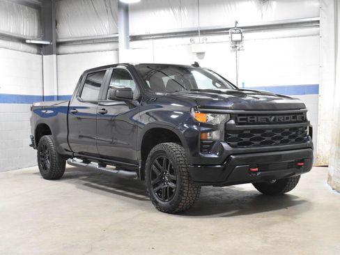 Used 2023 Chevrolet Silverado 1500 Custom Trail Boss w/ LPO, Dark Essentials Package AWD/4WD image 25
