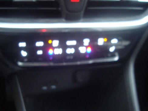 Used 2024 Buick Encore GX Avenir w/ Avenir Technology Package image 19