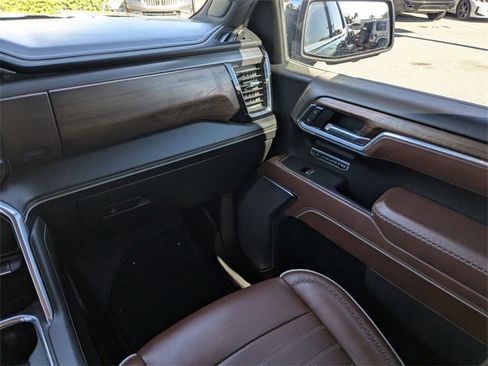 Used 2022 GMC Sierra 1500 Denali Ultimate image 17