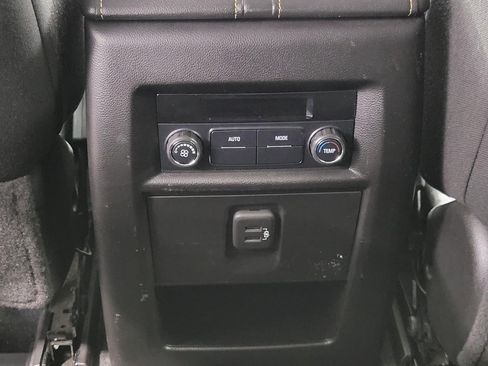 Used 2021 Chevrolet Traverse LT w/ LPO, Floor Liner Package AWD/4WD image 22