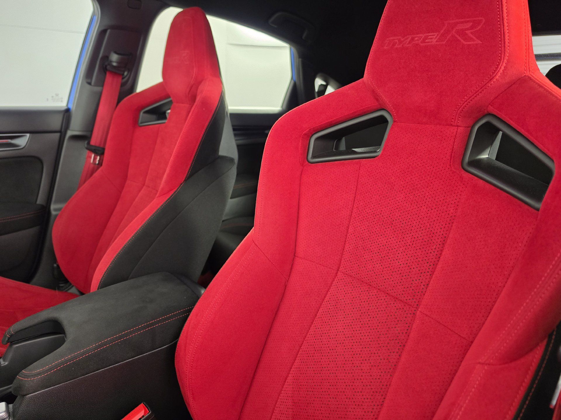 Used 2025 Honda Civic Type R image 4