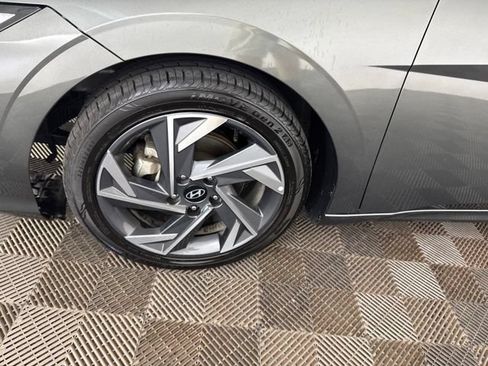 Used 2024 Hyundai Elantra Limited FWD image 27
