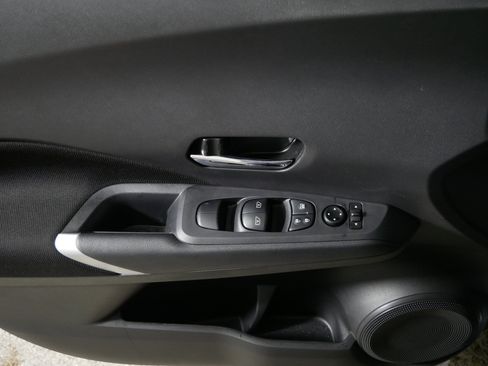 Used 2024 Nissan Kicks SV image 19