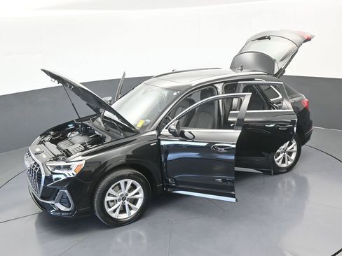 Used 2025 Audi Q3 2.0T Premium image 56