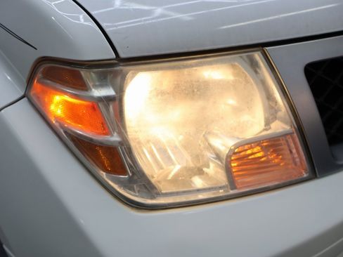 Used 2019 Nissan Frontier Desert Runner image 23