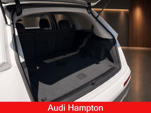 Used 2023 Audi Q7 3.0T Premium Plus w/ Premium Plus Package AWD/4WD image 11